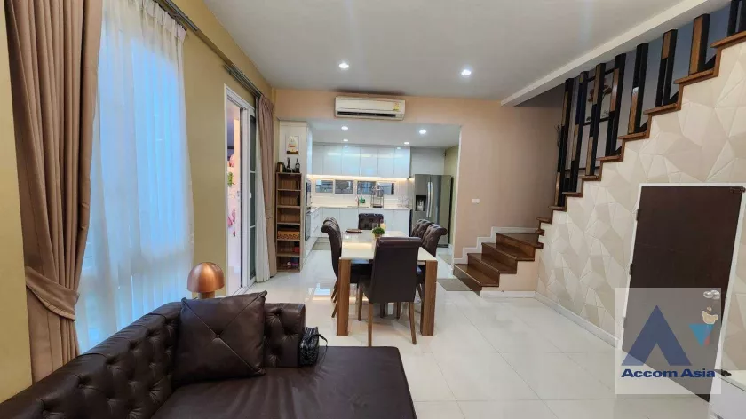 9  3 br House For Sale in Sukhumvit ,Bangkok BTS On Nut at Bless Town AA36323