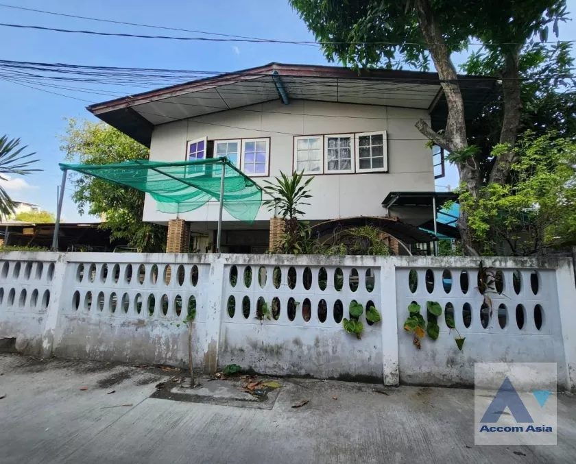  2  4 br House For Sale in pattanakarn ,Bangkok BTS On Nut AA36324