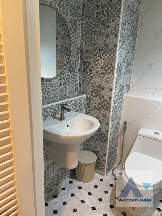 5  1 br Condominium for rent and sale in Sukhumvit ,Bangkok BTS Phra khanong at Condo One Sukhumvit 67 AA36325