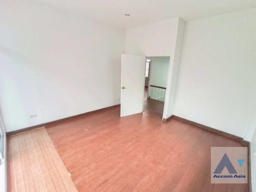 7  3 br House For Rent in Sukhumvit ,Bangkok BTS Ekkamai AA36328