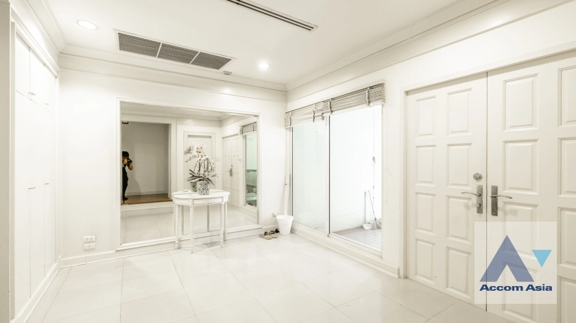 5  4 br House For Rent in Sukhumvit ,Bangkok BTS Thong Lo at Baan Klang Krung Thonglor AA36345