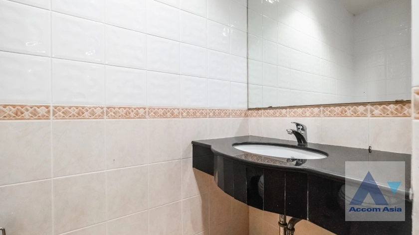 11  4 br House For Rent in Sukhumvit ,Bangkok BTS Thong Lo at Baan Klang Krung Thonglor AA36345