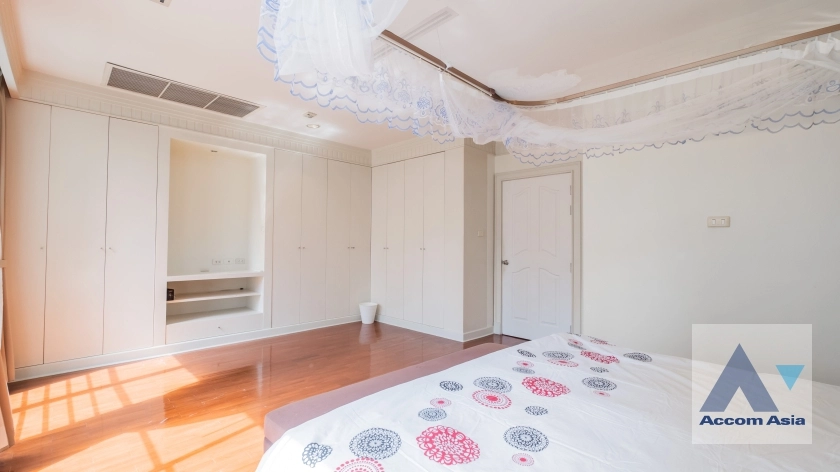 20  4 br House For Rent in Sukhumvit ,Bangkok BTS Thong Lo at Baan Klang Krung Thonglor AA36345