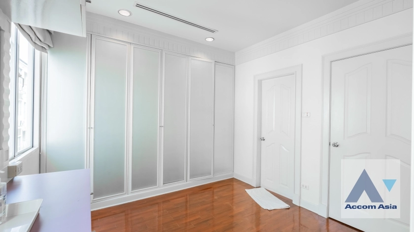 23  4 br House For Rent in Sukhumvit ,Bangkok BTS Thong Lo at Baan Klang Krung Thonglor AA36345