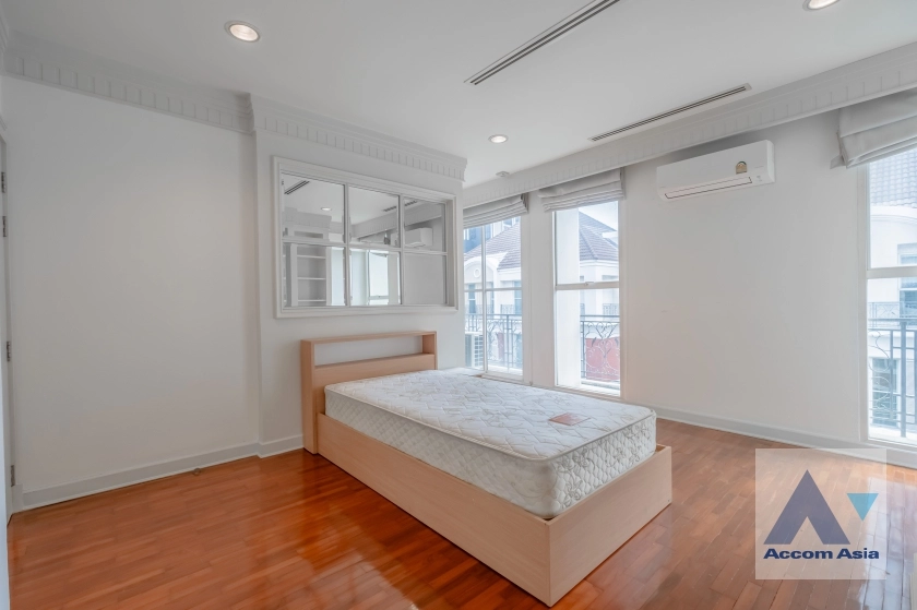 27  4 br House For Rent in Sukhumvit ,Bangkok BTS Thong Lo at Baan Klang Krung Thonglor AA36345