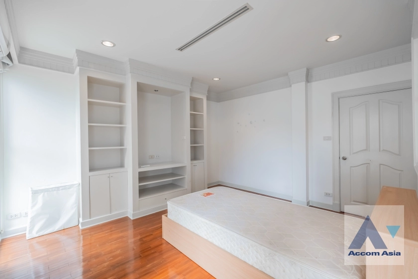 29  4 br House For Rent in Sukhumvit ,Bangkok BTS Thong Lo at Baan Klang Krung Thonglor AA36345