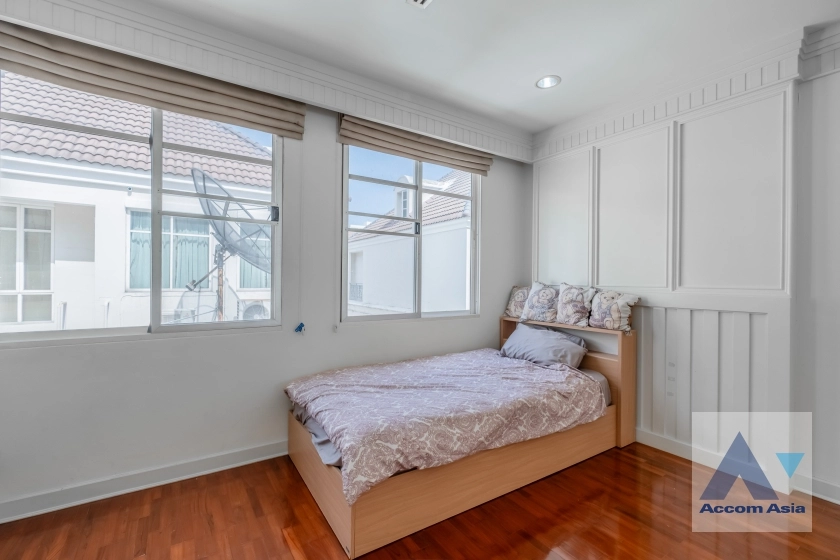 34  4 br House For Rent in Sukhumvit ,Bangkok BTS Thong Lo at Baan Klang Krung Thonglor AA36345