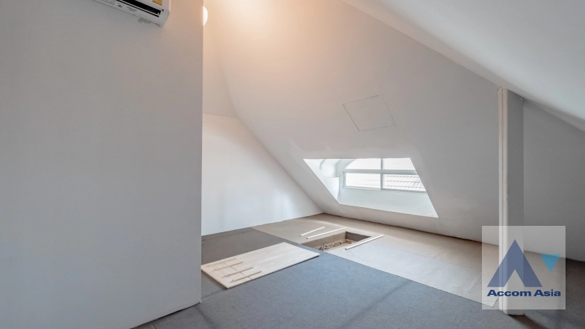 39  4 br House For Rent in Sukhumvit ,Bangkok BTS Thong Lo at Baan Klang Krung Thonglor AA36345