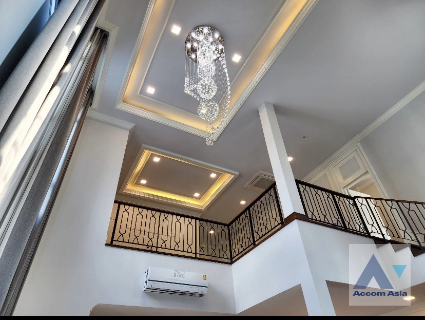  1  4 br House for rent and sale in Pattanakarn ,Bangkok BTS Udomsuk at The Palazzo Srinakarin AA36349