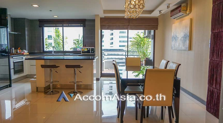  3 Bedrooms  Condominium For Rent & Sale in Silom, Bangkok  near BTS Chong Nonsi (25058)