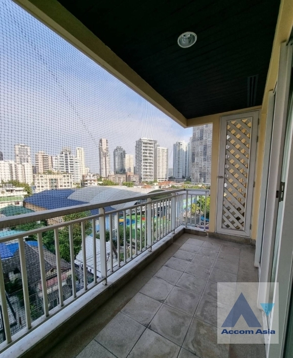 unitModern condo with balcony and walk-in closet at Wilshire (AA36365)