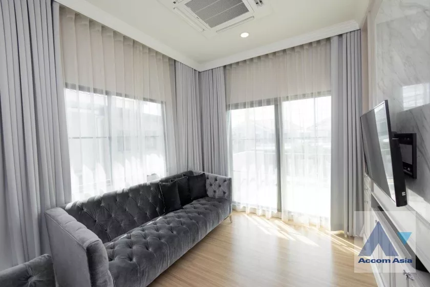 5  4 br House For Sale in Samutprakan ,Samutprakan  at House AA36367