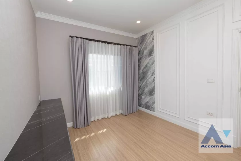 15  4 br House For Sale in Samutprakan ,Samutprakan  at House AA36367