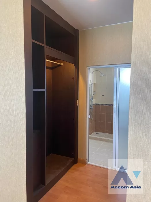 12  3 br House For Sale in Pattanakarn ,Bangkok  at House AA36369