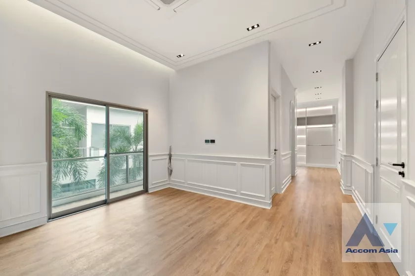 4  4 br House For Sale in Latkrabang ,Bangkok ARL Ban Thap Chang at House AA36374