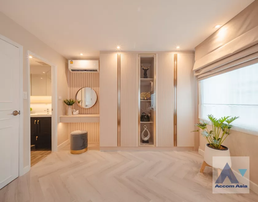 4  2 br Condominium for rent and sale in Sathorn ,Bangkok BTS Chong Nonsi - BRT Nararam 3 at Fortune Condo Town AA36382