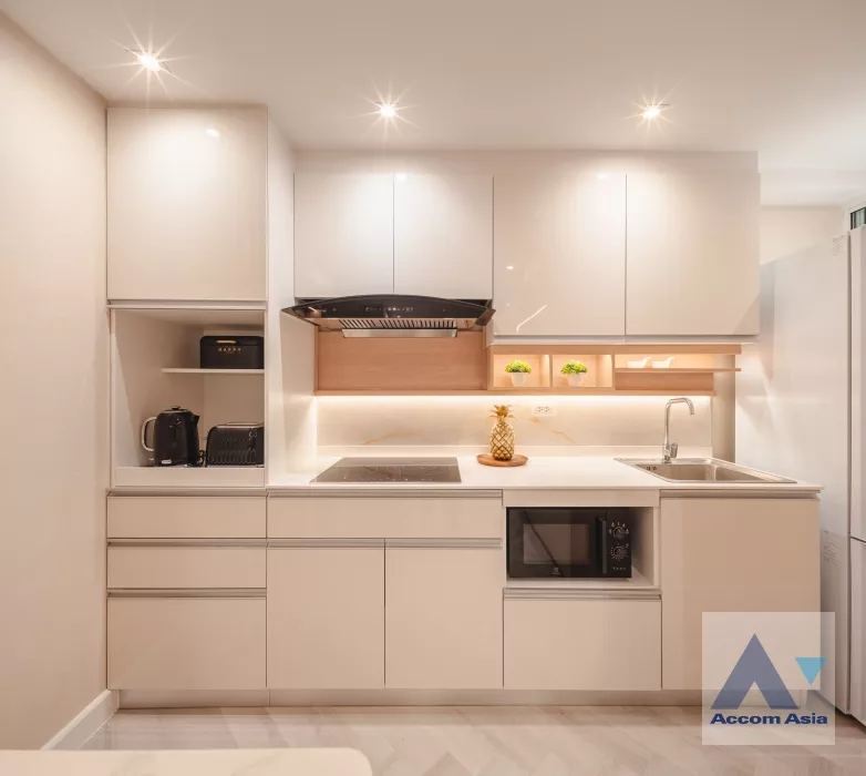 11  2 br Condominium for rent and sale in Sathorn ,Bangkok BTS Chong Nonsi - BRT Nararam 3 at Fortune Condo Town AA36382