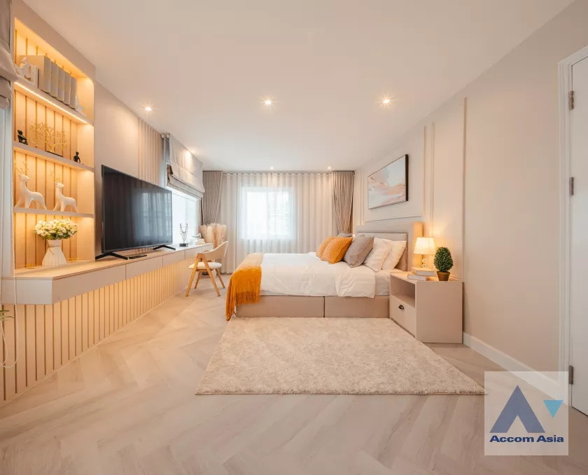 6  2 br Condominium for rent and sale in Sathorn ,Bangkok BTS Chong Nonsi - BRT Nararam 3 at Fortune Condo Town AA36382