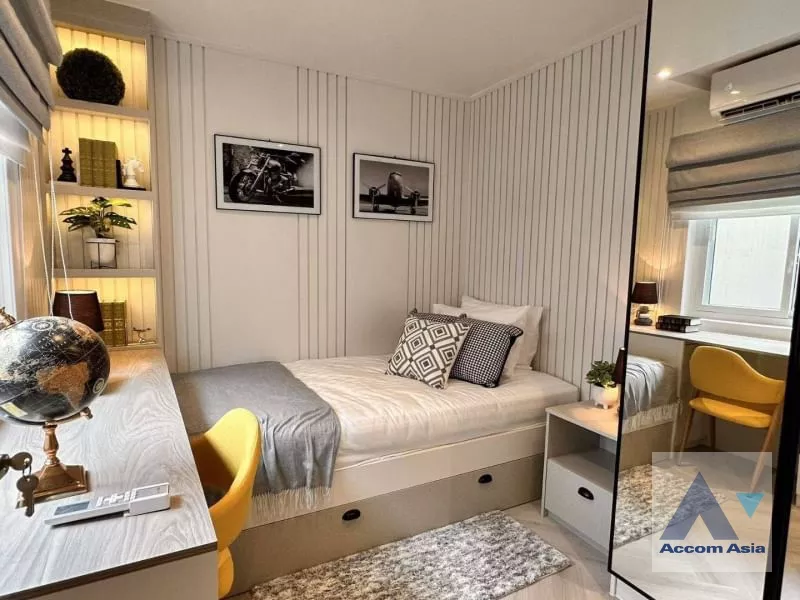  1  3 br Condominium For Rent in Sathorn ,Bangkok BTS Chong Nonsi - BRT Nararam 3 at Fortune Condo Town AA36383