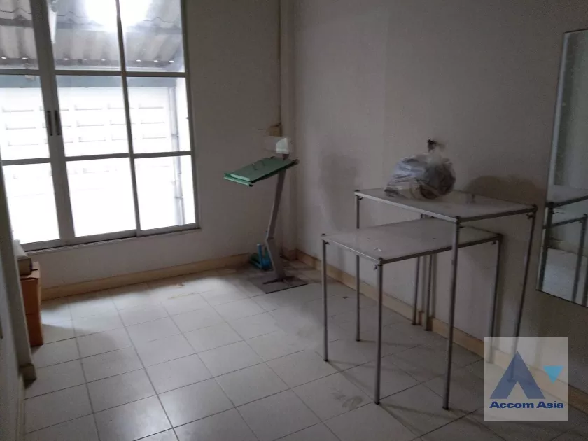  1  3 br House For Sale in Pattanakarn ,Bangkok ARL Hua Mak at House AA36391