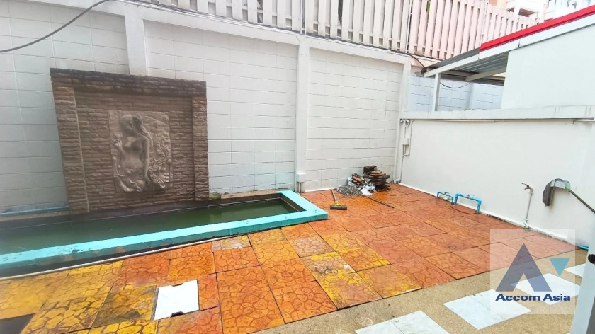 17  13 br Townhouse for rent and sale in Sathorn ,Bangkok  AA36392