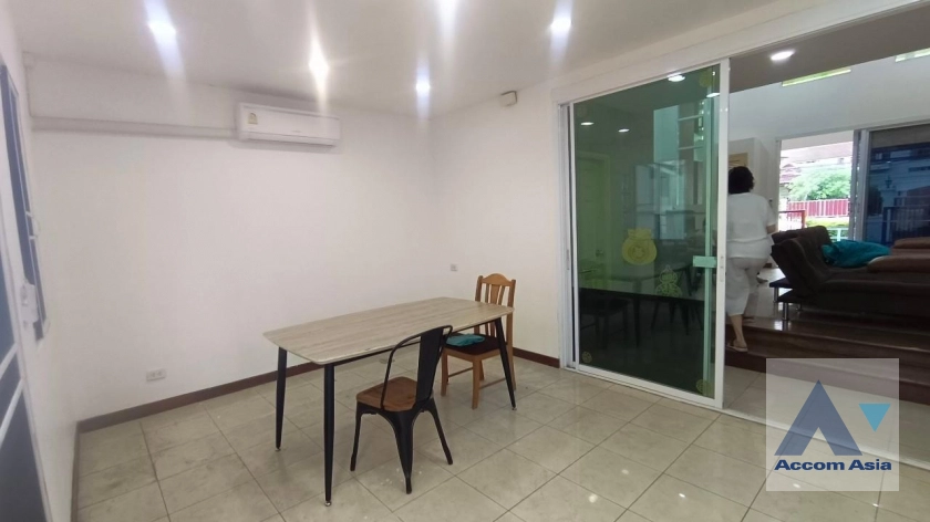 4  13 br Townhouse for rent and sale in Sathorn ,Bangkok  AA36392