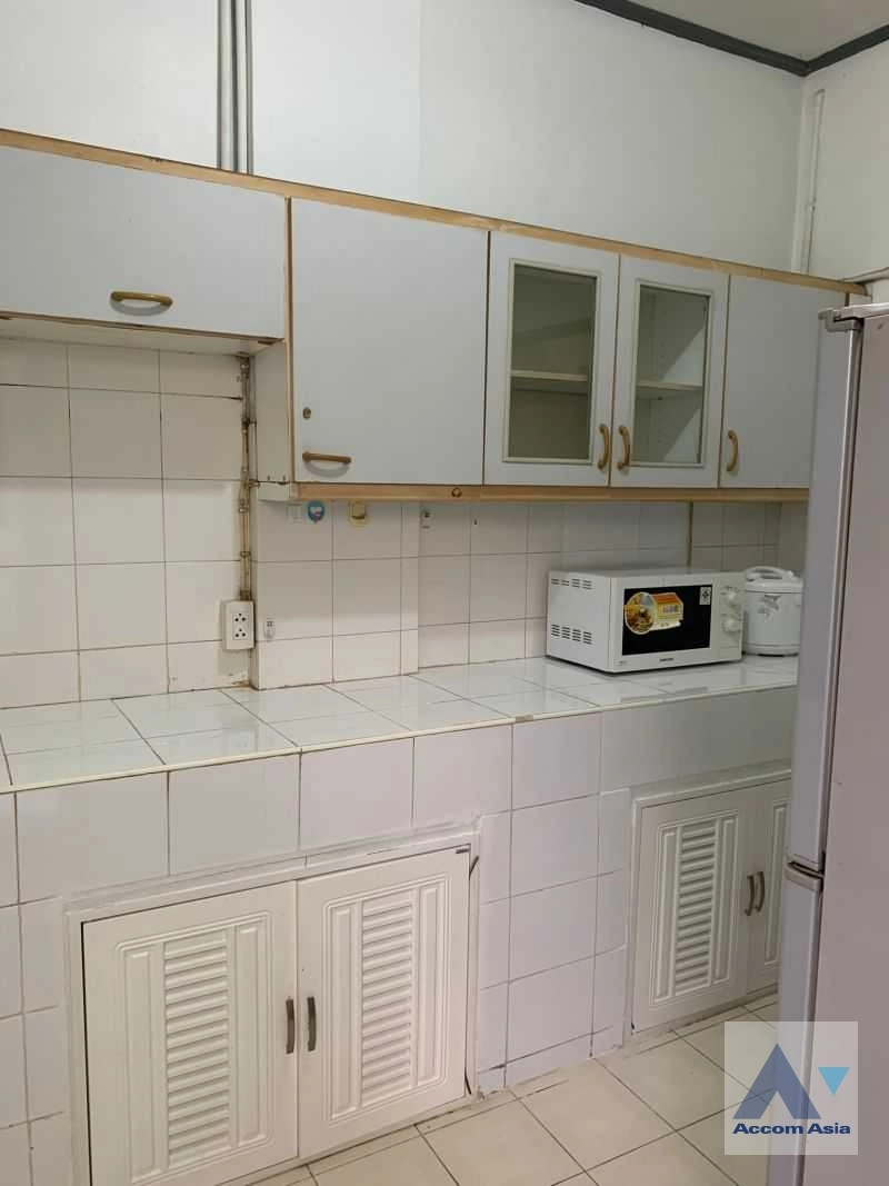 10  3 br Townhouse for rent and sale in Sathorn ,Bangkok  AA36393