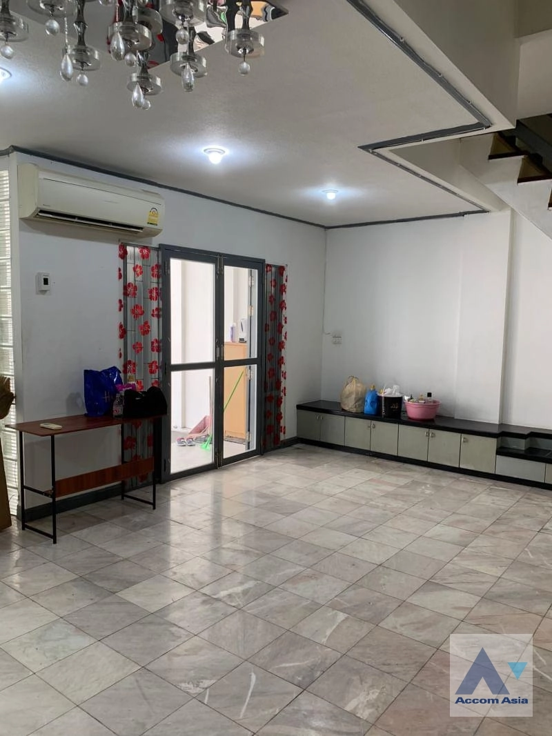 7  3 br Townhouse for rent and sale in Sathorn ,Bangkok  AA36393