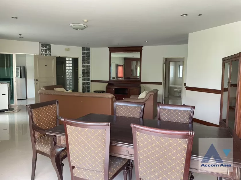 unit 3 Bedrooms  Apartment For Rent in Sukhumvit, Bangkok  near BTS Asok - MRT Sukhumvit (AA36405)