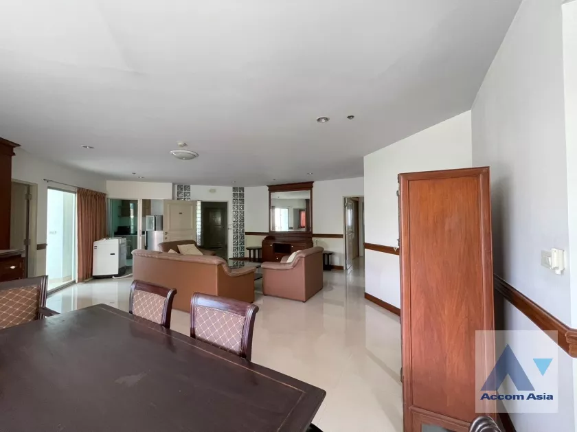  1  3 br Apartment For Rent in Sukhumvit ,Bangkok BTS Asok - MRT Sukhumvit at Private and Peaceful AA36405