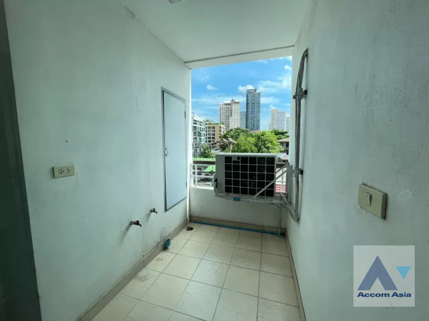 17  3 br Apartment For Rent in Sukhumvit ,Bangkok BTS Asok - MRT Sukhumvit at Private and Peaceful AA36407
