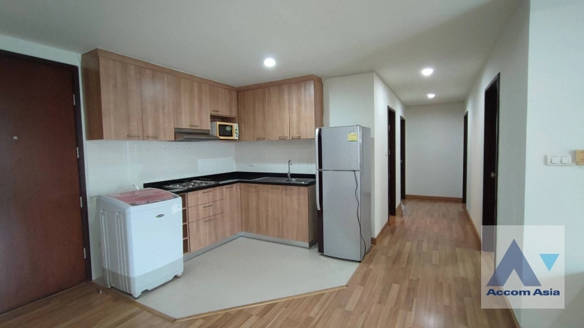 unit 3 Bedrooms  Apartment For Rent & Sale in Sukhumvit, Bangkok  near BTS Phrom Phong (AA36408)