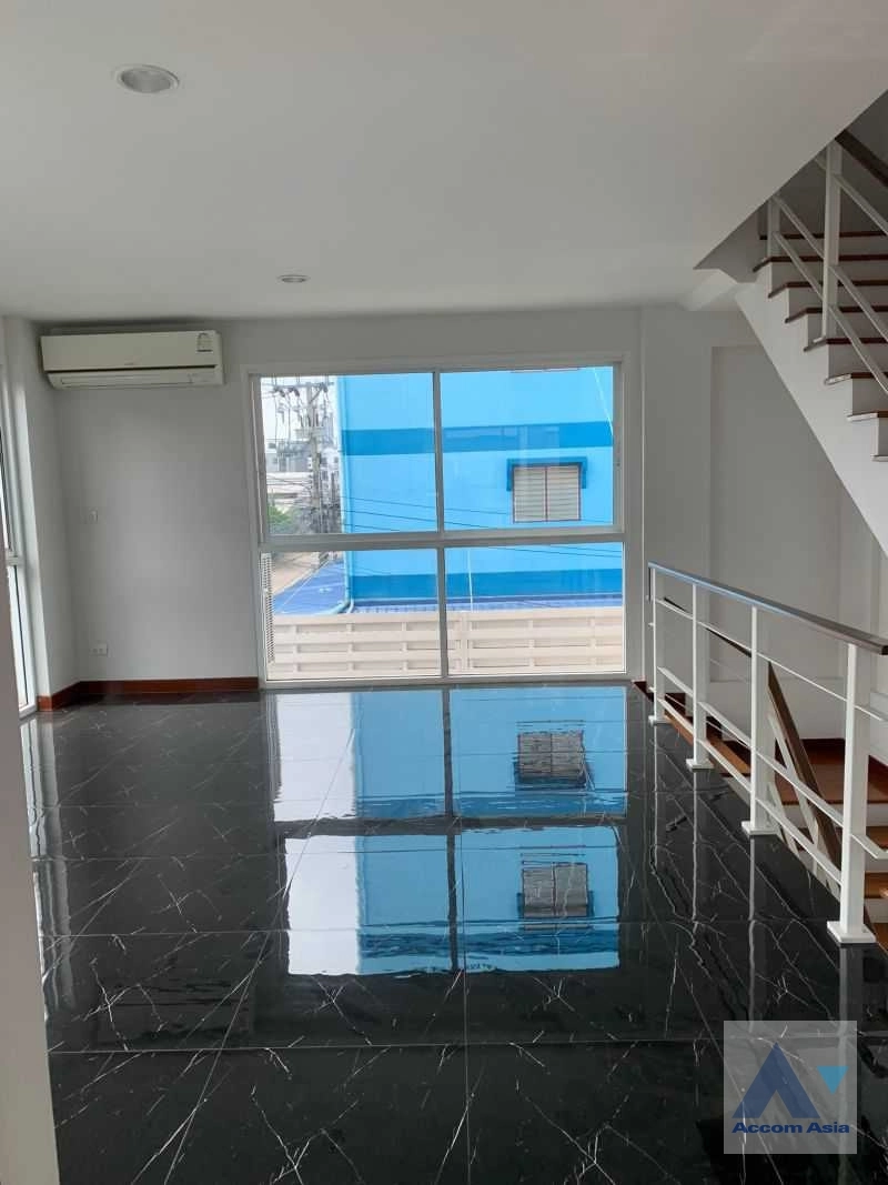 6  3 br Townhouse for rent and sale in Sathorn ,Bangkok BRT Nararam 3 at Cote Maison Rama 3 AA36411