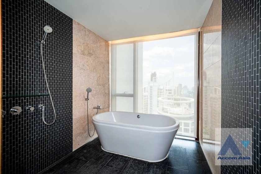 15  3 br Condominium For Rent in Ploenchit ,Bangkok BTS Ratchadamri at Hansar Residence AA36420