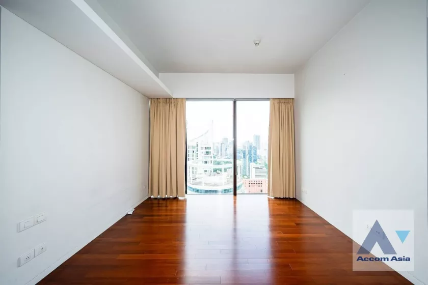 9  3 br Condominium For Rent in Ploenchit ,Bangkok BTS Ratchadamri at Hansar Residence AA36420