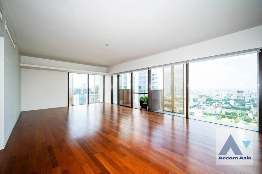 unit 3 Bedrooms  Condominium For Rent in Ploenchit, Bangkok  near BTS Ratchadamri (AA36420)