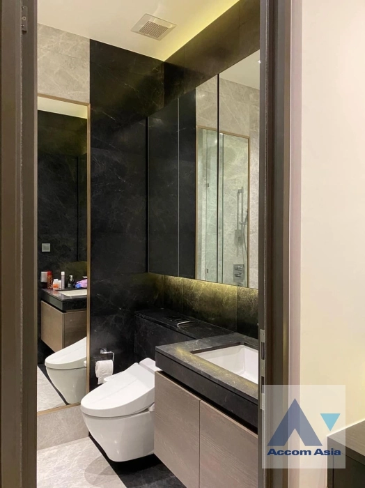 8  2 br Condominium For Rent in Ploenchit ,Bangkok BTS Chitlom at 28 Chidlom AA36425