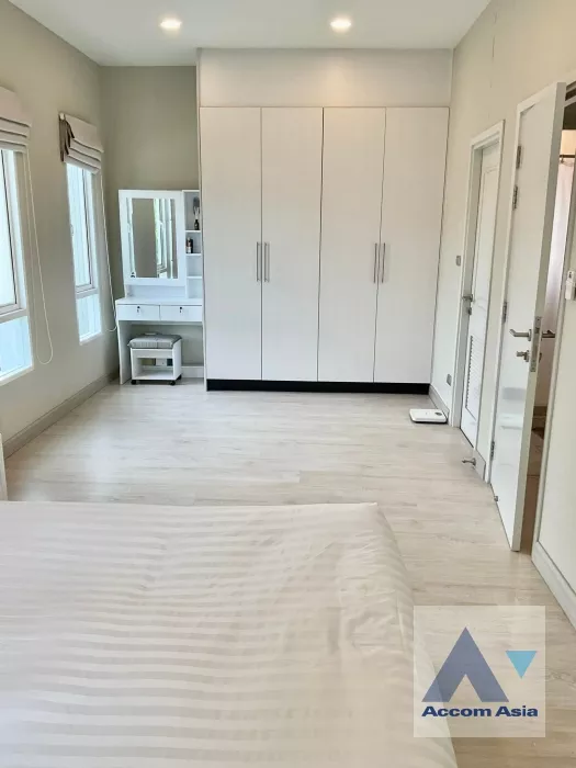 6  3 br House For Sale in Samutprakan ,Samutprakan  at House AA36426