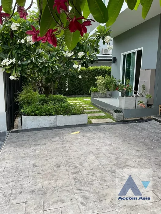 9  3 br House For Sale in Samutprakan ,Samutprakan  at House AA36426