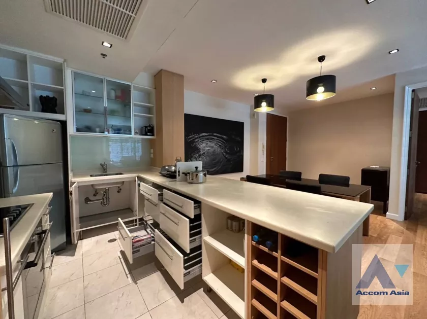 9  2 br Condominium for rent and sale in Silom ,Bangkok BTS Sala Daeng - MRT Silom at The Legend Saladaeng AA36440