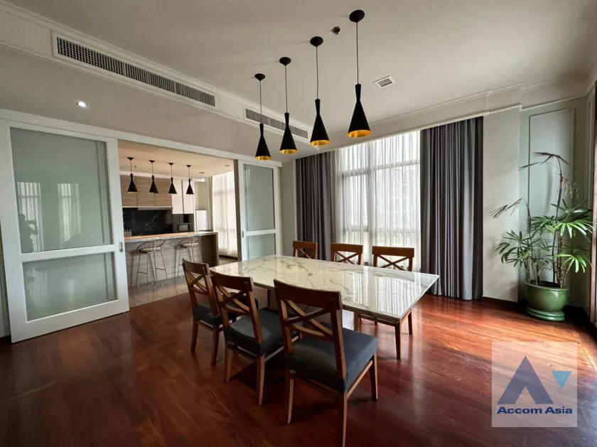 4  3 br Apartment For Rent in Silom ,Bangkok BTS Sala Daeng - MRT Silom at Suite For Family AA36441