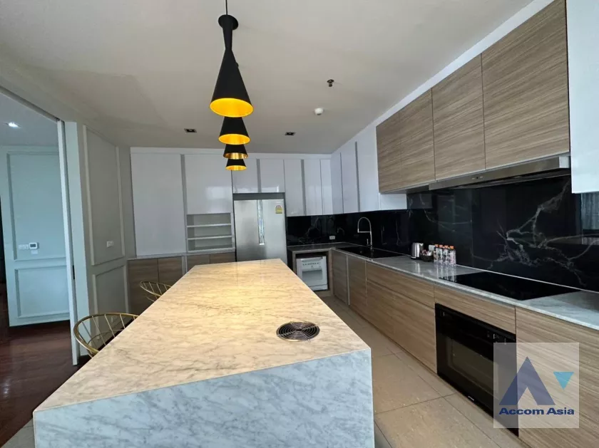 6  3 br Apartment For Rent in Silom ,Bangkok BTS Sala Daeng - MRT Silom at Suite For Family AA36441