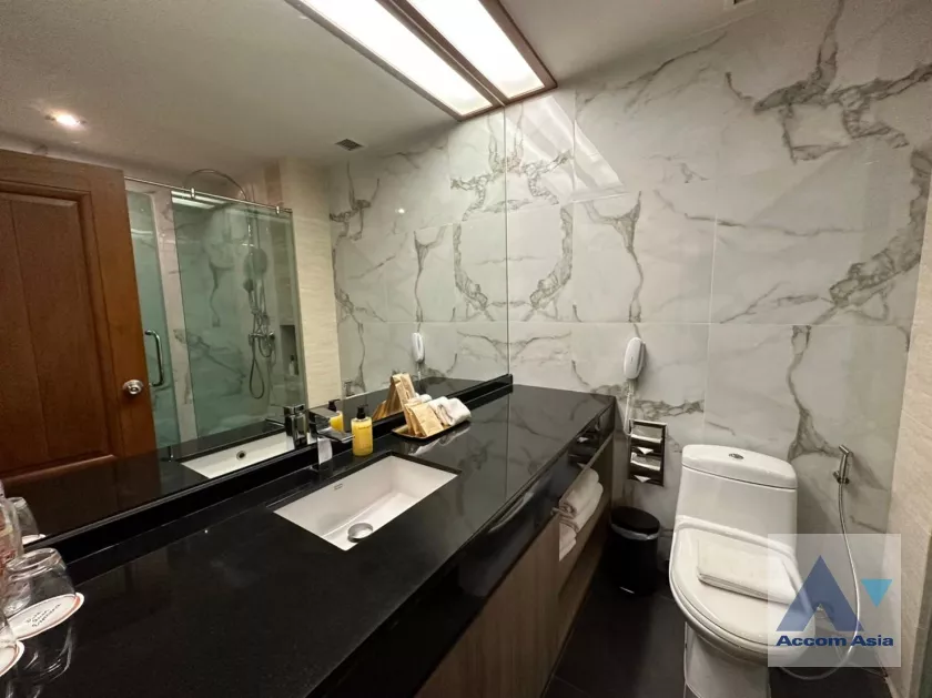 12  3 br Apartment For Rent in Silom ,Bangkok BTS Sala Daeng - MRT Silom at Suite For Family AA36441