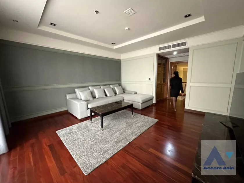  1  3 br Apartment For Rent in Silom ,Bangkok BTS Sala Daeng - MRT Silom at Suite For Family AA36441