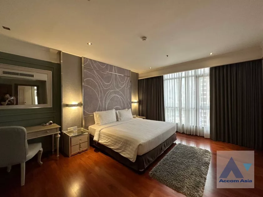 7  3 br Apartment For Rent in Silom ,Bangkok BTS Sala Daeng - MRT Silom at Suite For Family AA36441