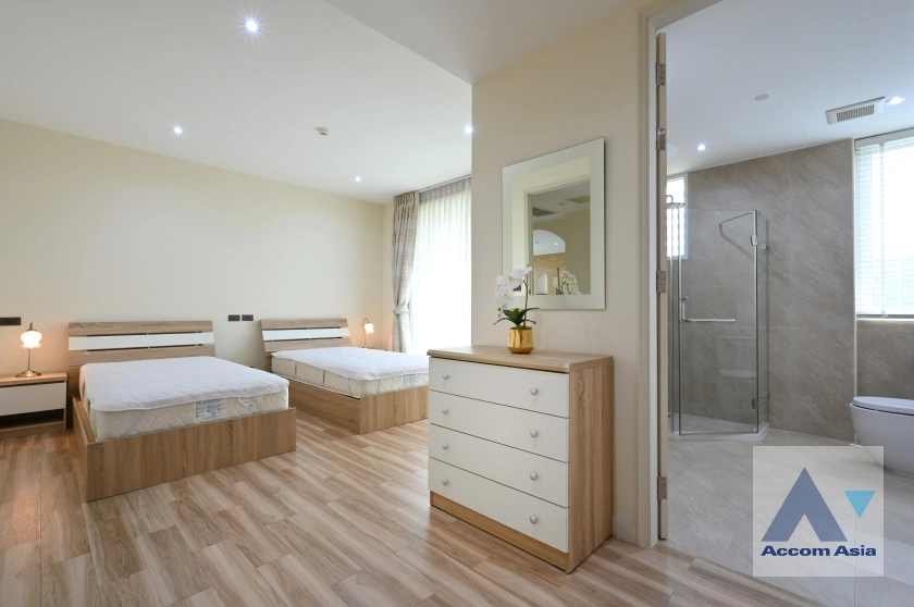 8  4 br Condominium For Sale in Sukhumvit ,Bangkok BTS Phrom Phong at Ideal 24 AA36450