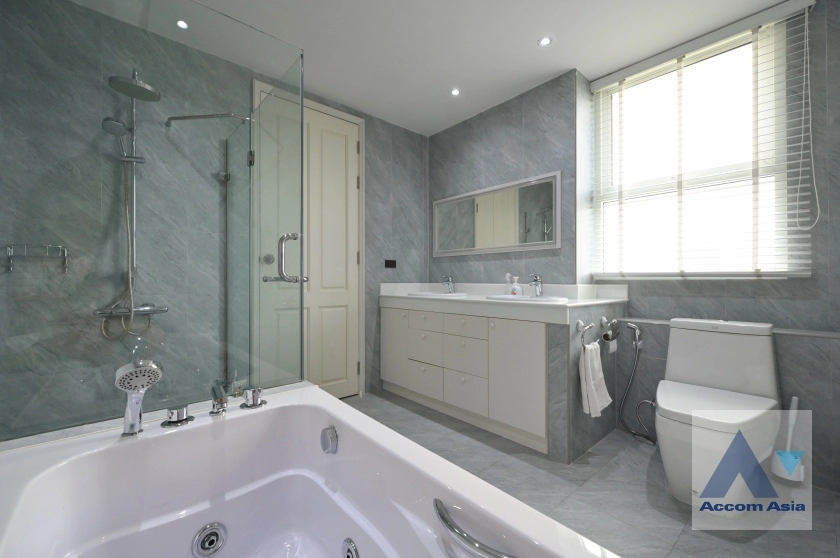 11  4 br Condominium For Sale in Sukhumvit ,Bangkok BTS Phrom Phong at Ideal 24 AA36450