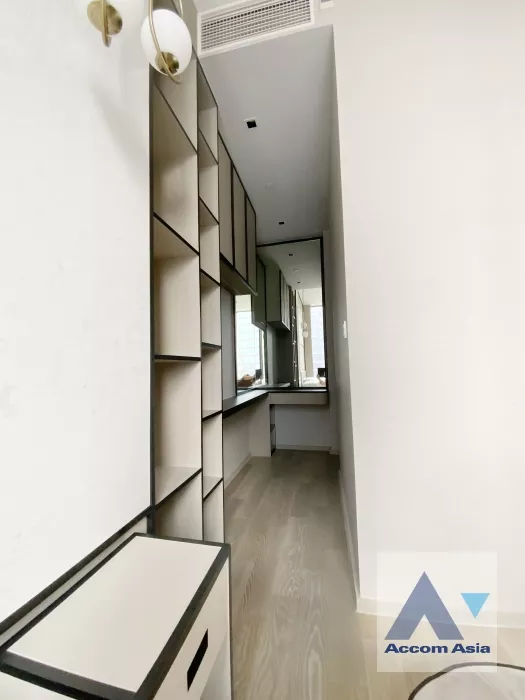 5  1 br Condominium For Sale in Silom ,Bangkok BTS Chong Nonsi at Ashton Silom AA36454