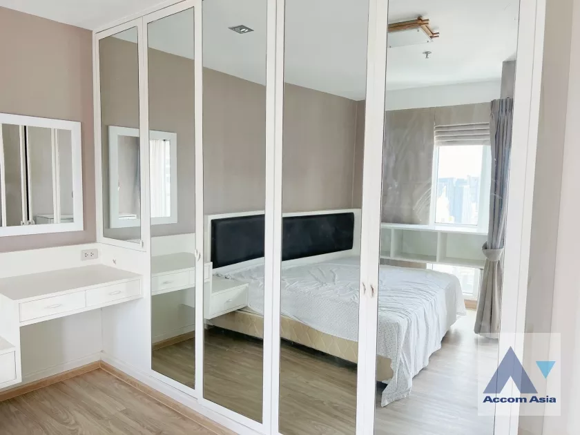 6  1 br Condominium For Sale in Silom ,Bangkok BTS Chong Nonsi at Silom Suite AA36455