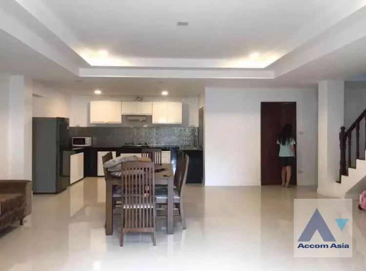  1  5 br Townhouse For Rent in Sukhumvit ,Bangkok BTS Thong Lo at Thonglo Classic Home AA36471